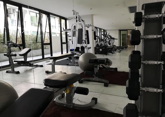Cozy Near Mrt Station And Malls Apartment Bangkok