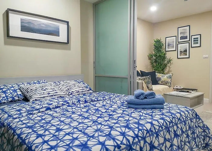 Cozy Near Mrt Station And Malls Bangkok